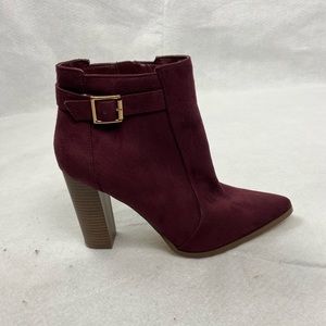 Charlotte Russe heel boots women’s size 9